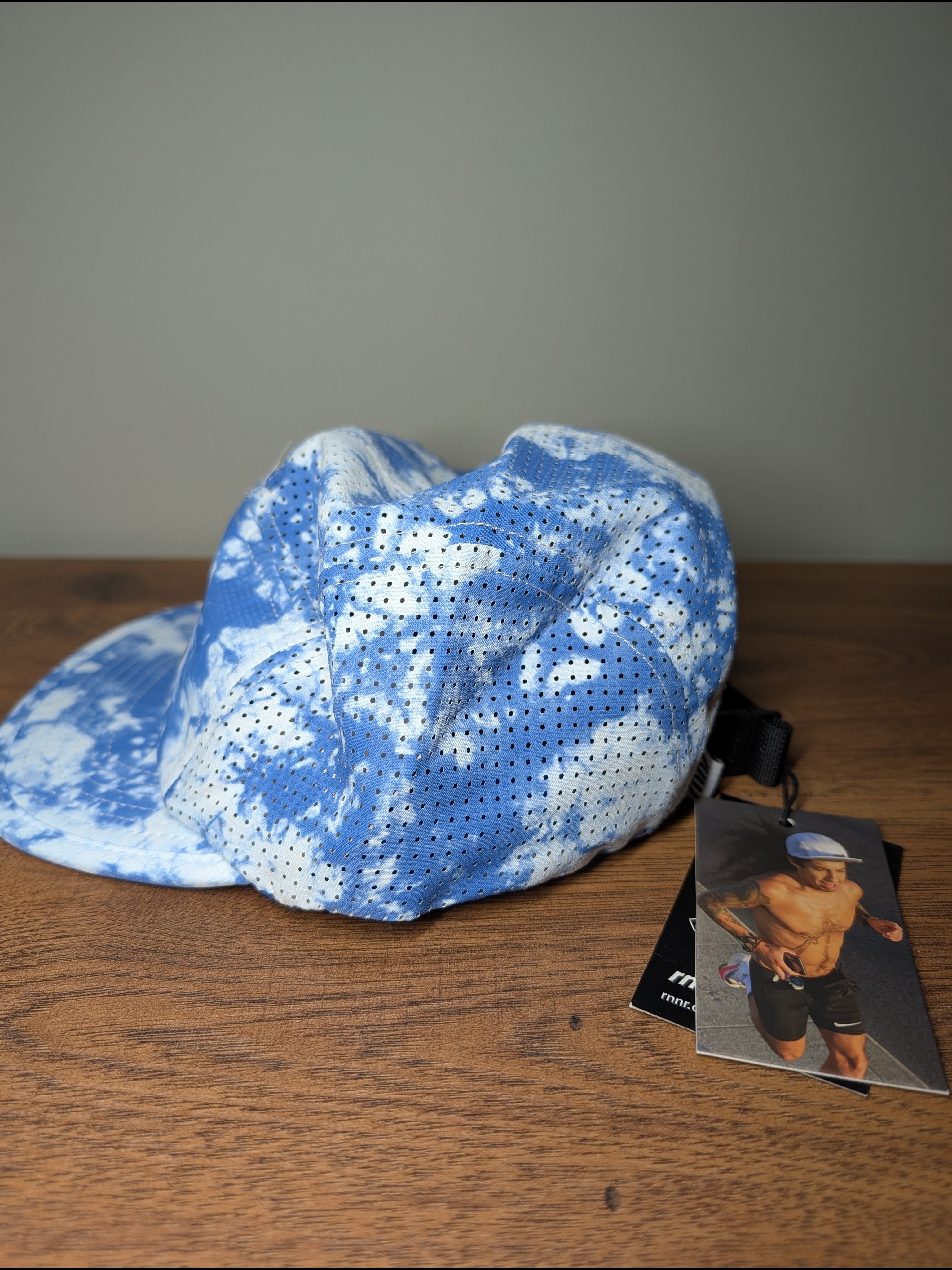Rnnr Pacer Running Cap Blue/White Tie-Dye Ventilated Five-Panel Hat Nwt 56cm — image 5 of 8